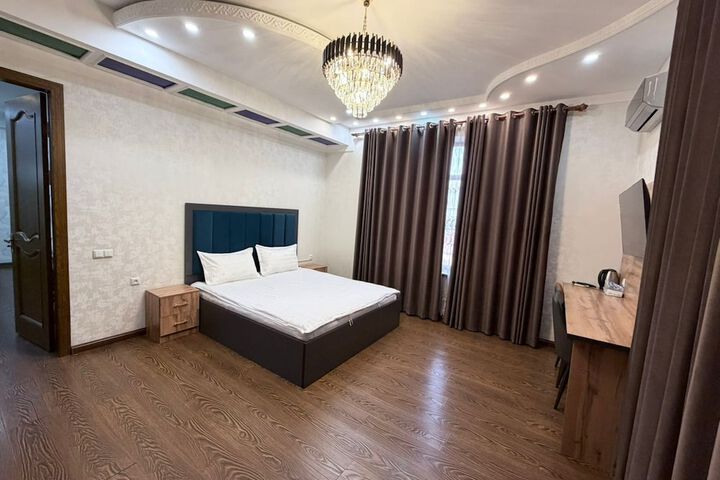 Room 34 of 62