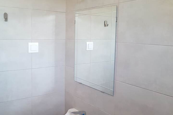 Room 30 of 53