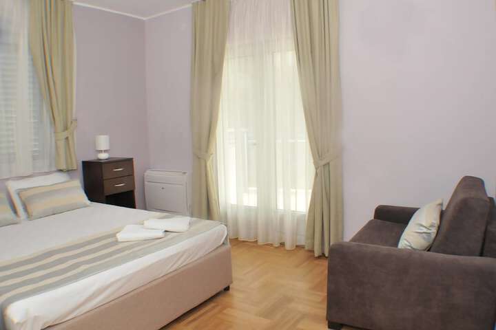 Room 10 of 23