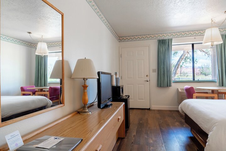 Room 3 of 20