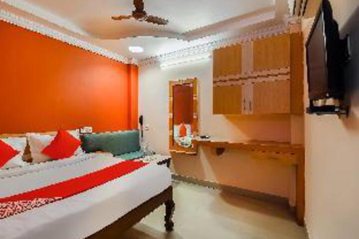 Room 2 of 23