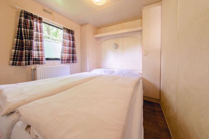 Room 9 of 120