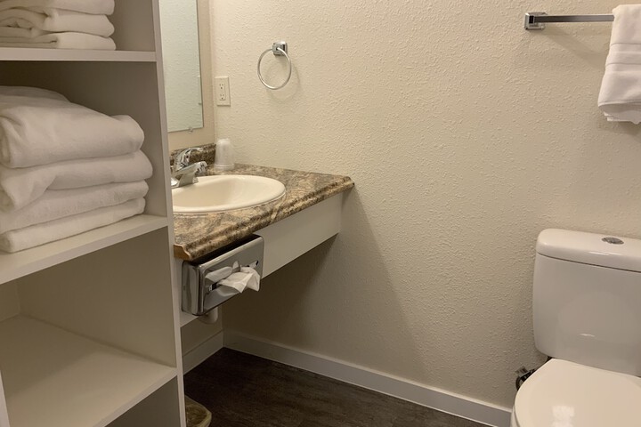 Room 180 of 259