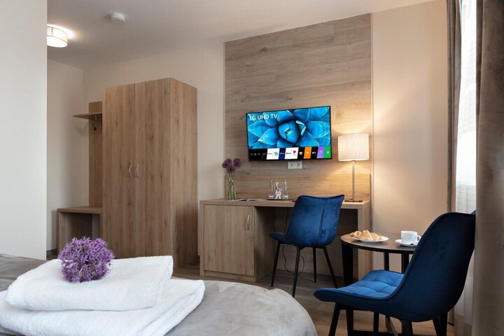 Room 13 of 50