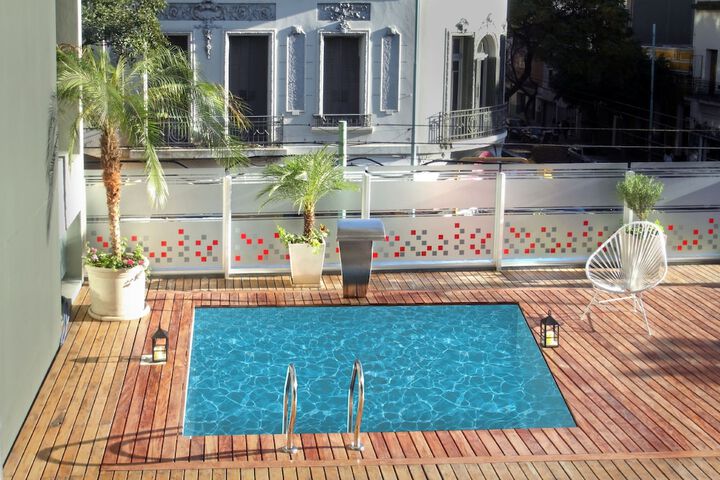 Hotel Pool