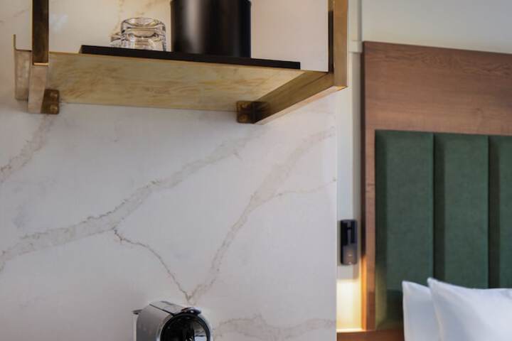 Room 20 of 43