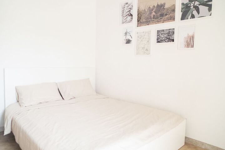 Room 16 of 76