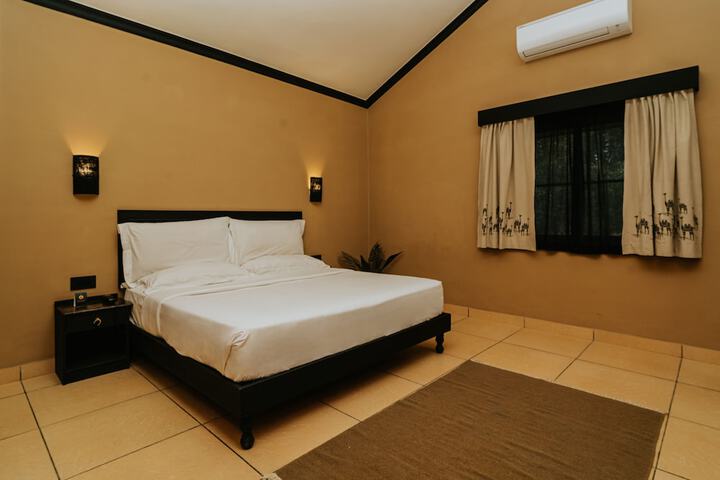 Room 16 of 126