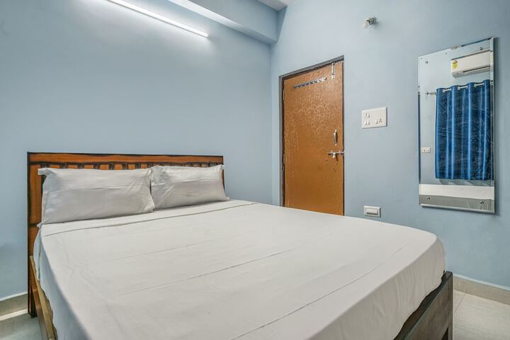 Room 14 of 24