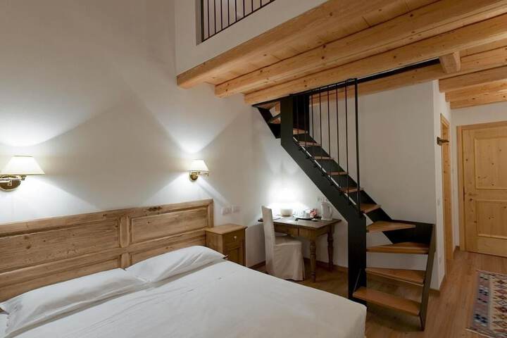 Room 17 of 53