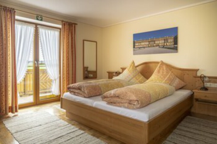 Room 48 of 69