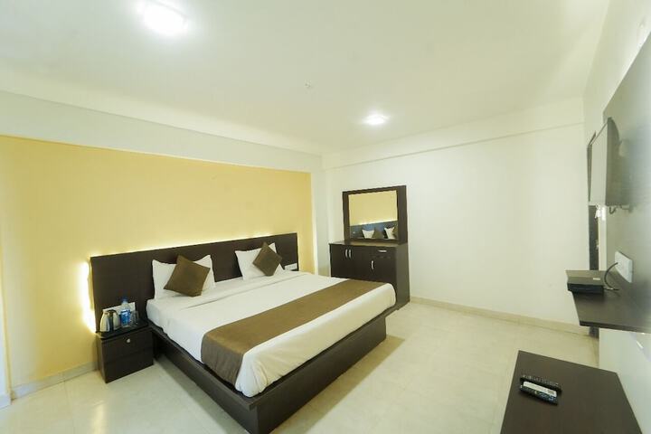 Room 5 of 24