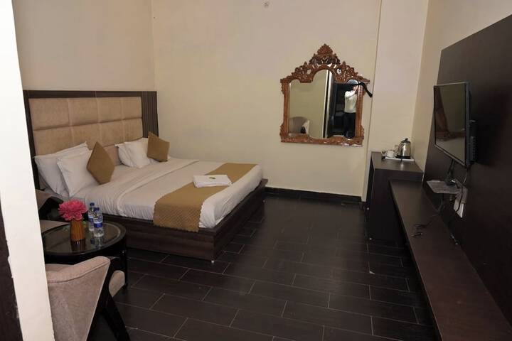 Room 22 of 49