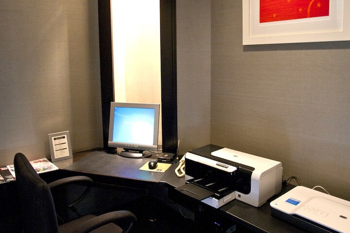 Business Center 97 of 99