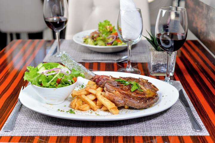 Dining 78 of 154