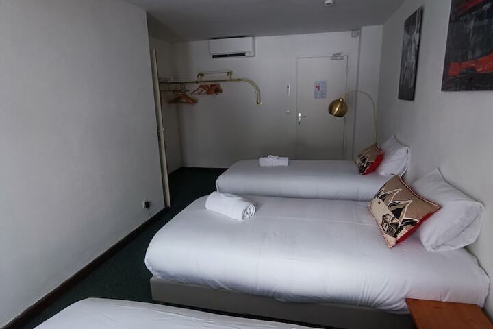 Room 11 of 24