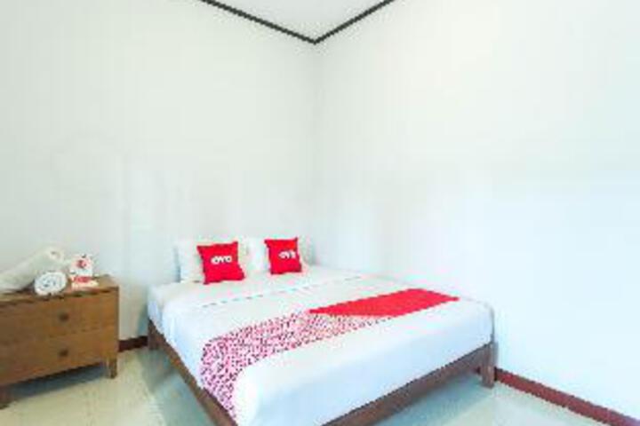 Oyo 1929 Senggigi Hill View Homestay