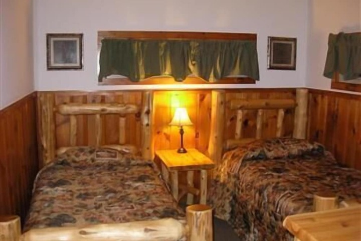 Room 28 of 63