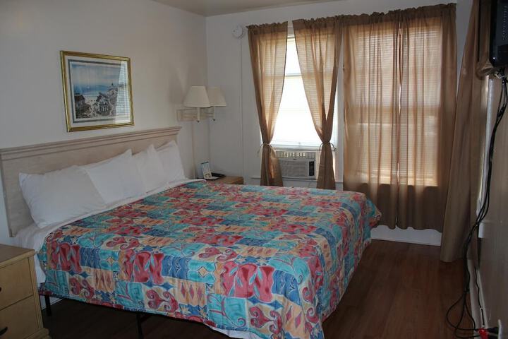 Room 4 of 39