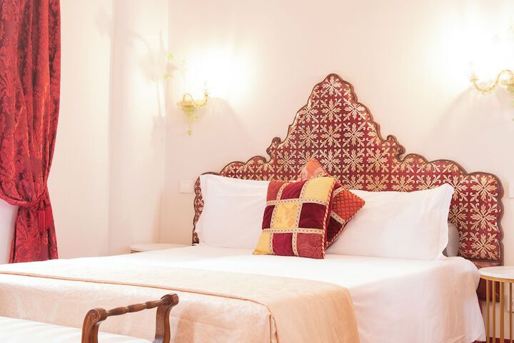 Room 4 of 50