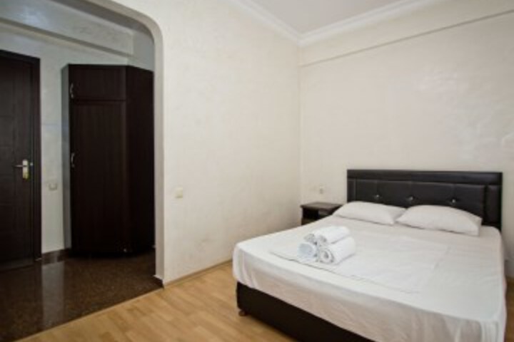 Room 30 of 93