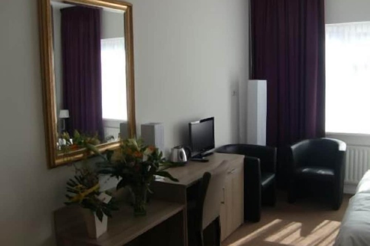 Room 7 of 23