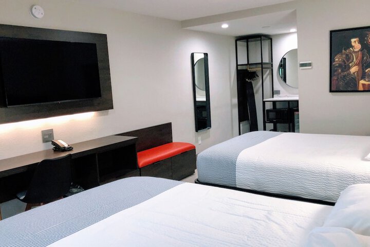 2 Double Beds (7 of 15)