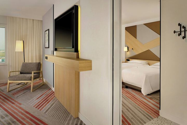 Room 14 of 90