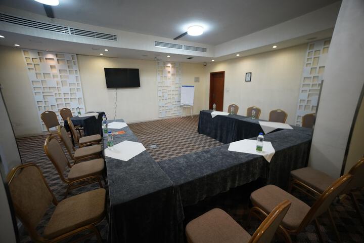 Ballroom/Hall 144 of 163