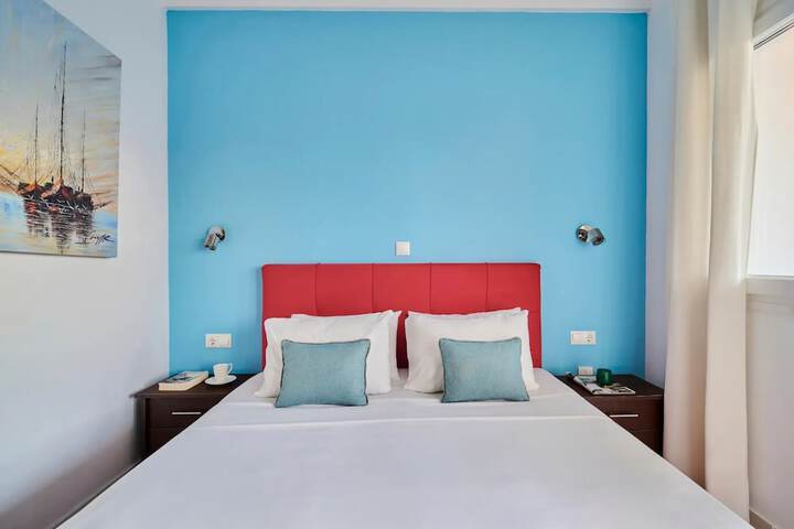 Room 28 of 107