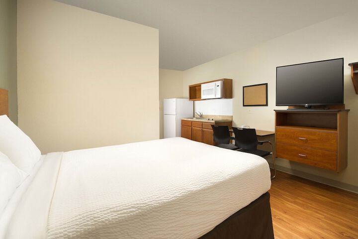 Standard Double Bed (1 of 28)