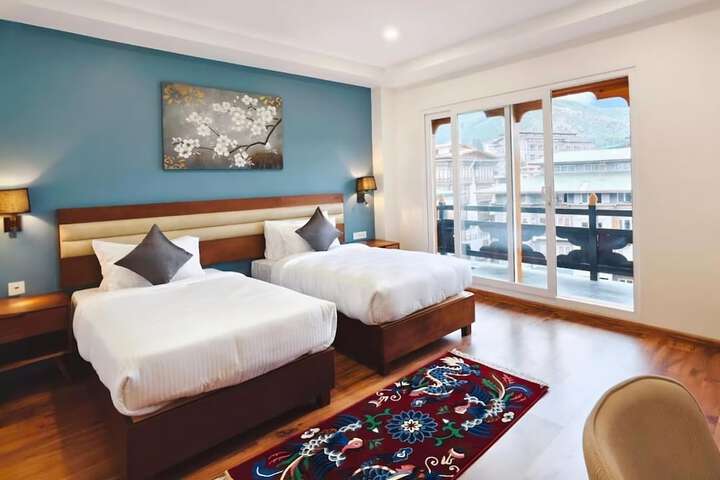 Room 10 of 24
