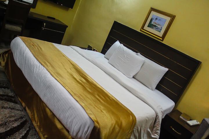Room 7 of 49