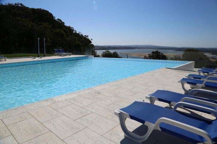 Pool Hotel