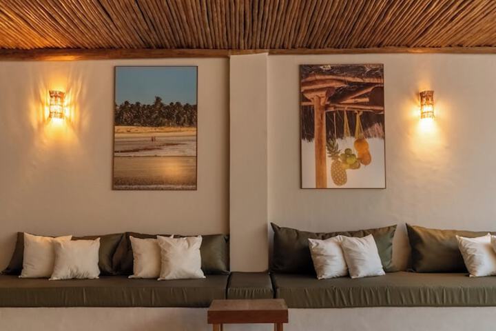 Hotel Interior 7 of 122