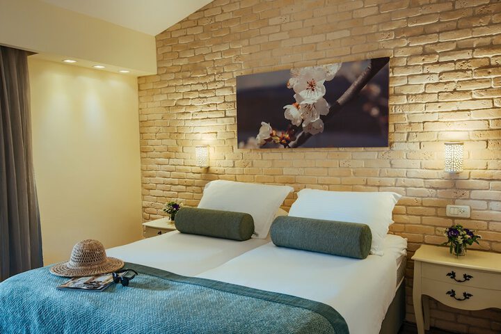 Room 28 of 57
