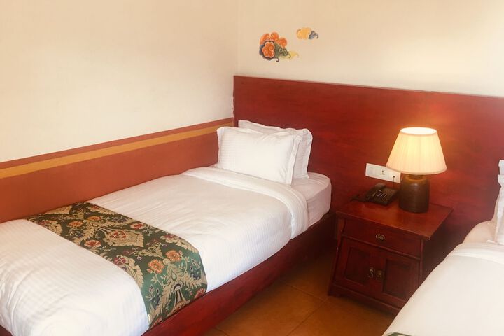 Room 35 of 214
