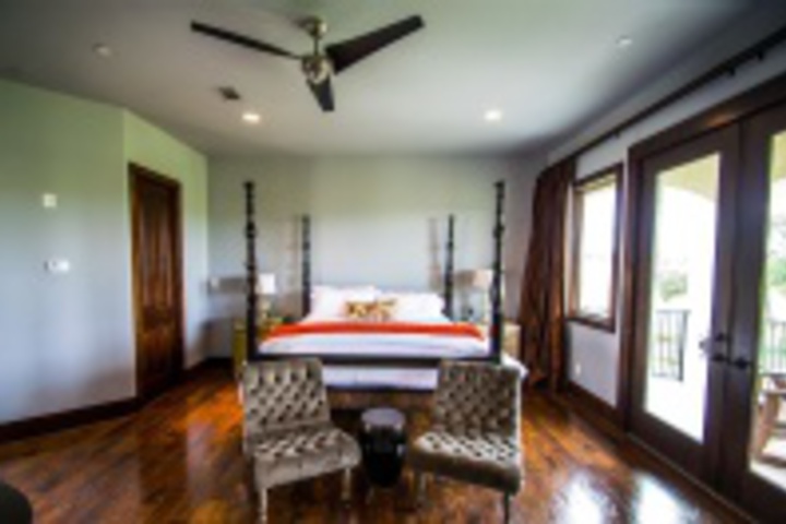 Room 270 of 552