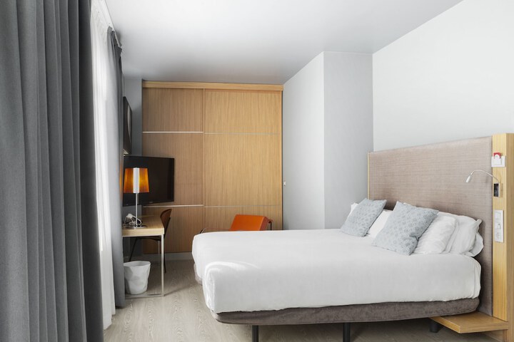 Room 18 of 73