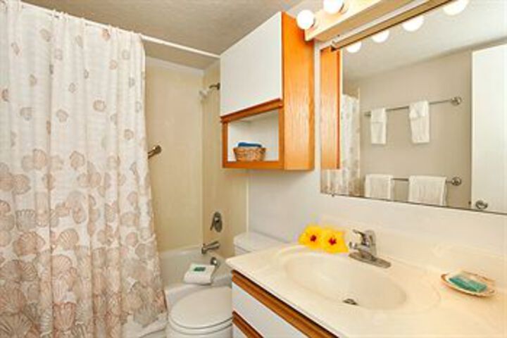Room 4 of 73