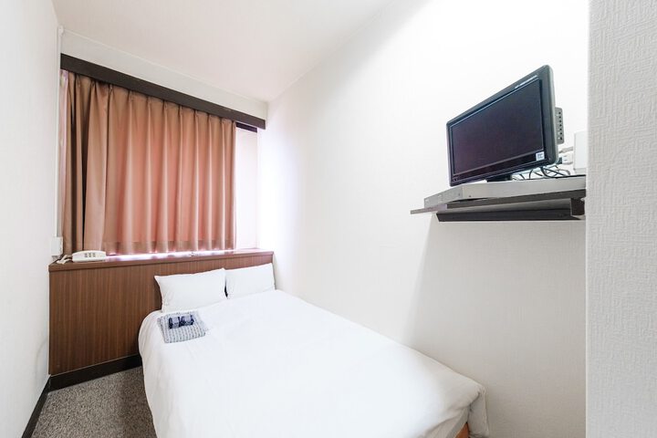 Room 26 of 87
