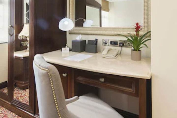 Room 15 of 62