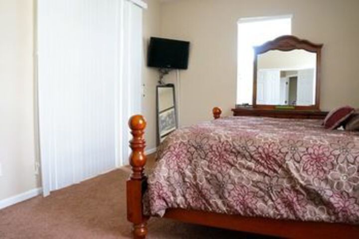 Room 9 of 19