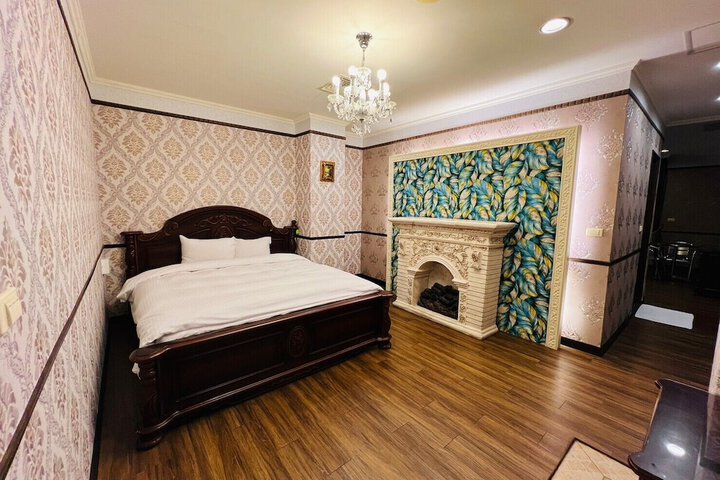 Room 16 of 67