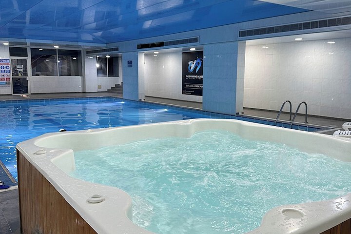 Hotel Pool