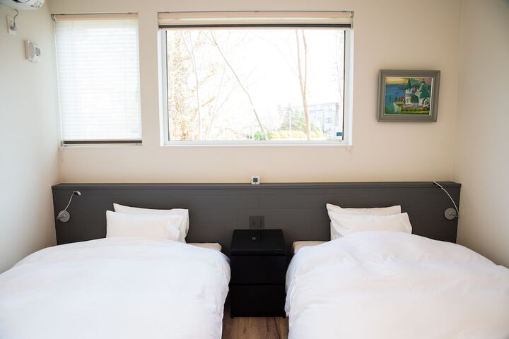 Room 8 of 62