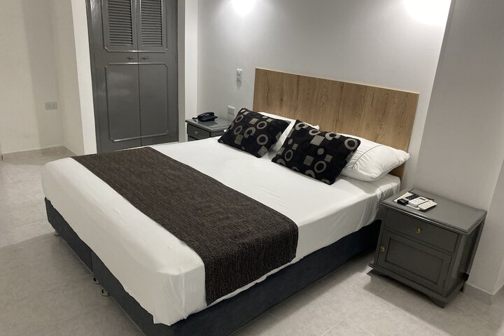 Room 15 of 26