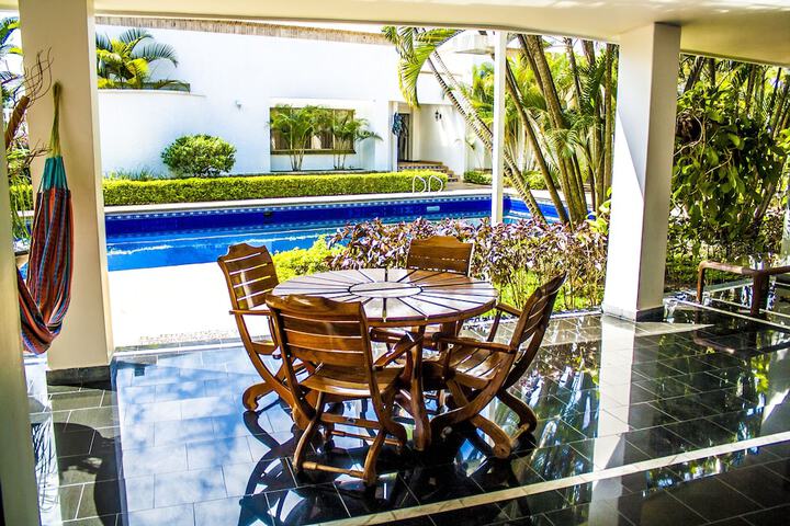 Hotel Boutique Villa Casuarinas in Cali