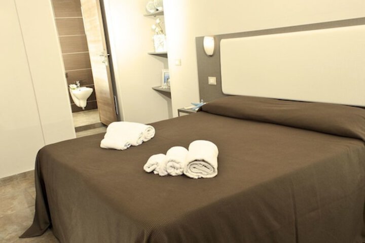 Room 7 of 35