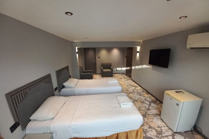 Room 19 of 50